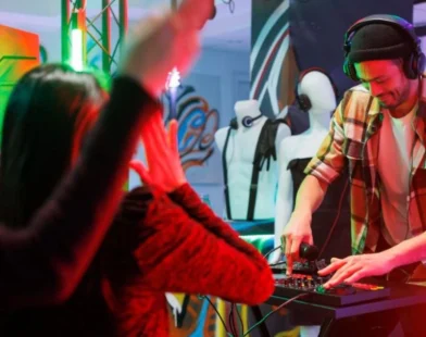 Virtual Concerts and Events: The New Frontier of Live Entertainment